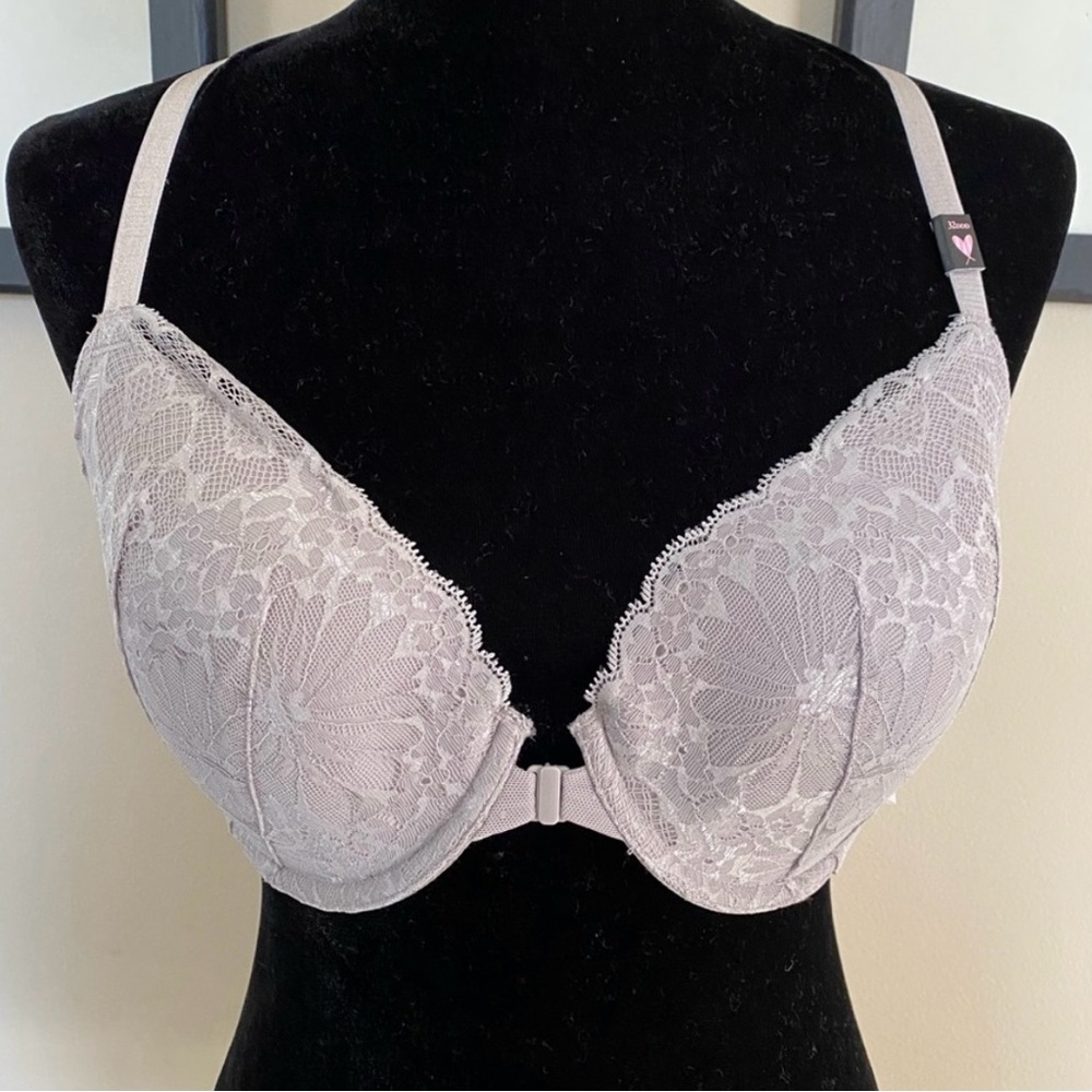 Victoria's Secret Lace Bra in Grayish Silver